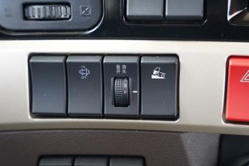 �������� ����H5�п� ���а� 240���� 4X2 6.8����ʽ�ػ���(����)ͼƬ