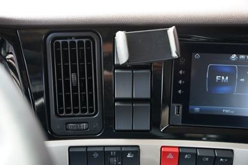 �������� ����H5�п� ���а� 240���� 4X2 6.8����ʽ�ػ���(����)ͼƬ