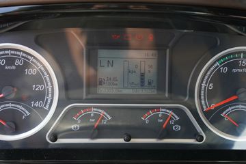 �������� ����H5�п� ���а� 240���� 4X2 6.8����ʽ�ػ���(����)ͼƬ