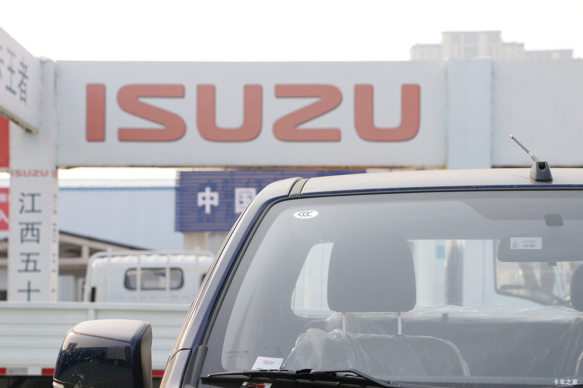 ������ʮ�� ���� 2022�� ���������� 2.4T���� 211���� ���� ����˫��Ƥ��(����)���                                                