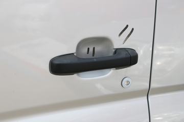 �������� С���Q�� 122���� 4X2 2.7����ж��(����)ͼƬ