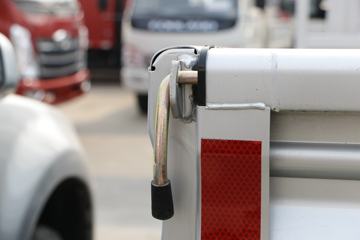 �������� С���Q�� 122���� 4X2 2.7����ж��(����)ͼƬ