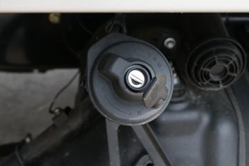 �������� С���Q�� 122���� 4X2 2.7����ж��(����)ͼƬ