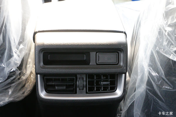 五十铃D-MAX皮卡限时促销中 优惠0.2万