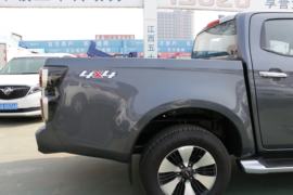 五十铃D-MAX&nbsp;皮卡上装                                                图片