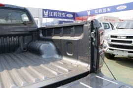 五十铃D-MAX&nbsp;皮卡上装                                                图片