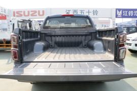 五十铃D-MAX&nbsp;皮卡上装                                                图片