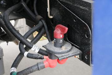 �ɵ��³� V2ϵ�� 150���� 4.15�׵��������Ῠ(����)ͼƬ