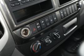 大金刚ES5&nbsp;平板运输车驾驶室图片