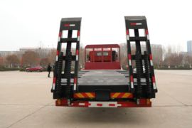 大金刚ES5&nbsp;平板运输车上装图片