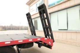 大金刚ES5&nbsp;平板运输车上装图片