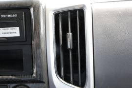 大金刚ES5&nbsp;混凝土搅拌车驾驶室                                               图片