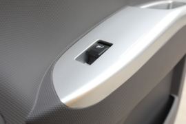 大金刚ES5&nbsp;吊车驾驶室                                               图片