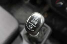 大金刚ES5&nbsp;吊车驾驶室                                               图片