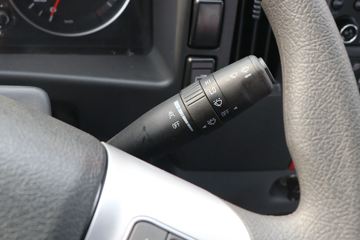 ���� ����˹Q8 С���� 170���� 4X2 5�������ػ���(����)(HFC1128P31K2D7S)ͼƬ