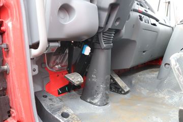 ���� ����˹Q8 С���� 170���� 4X2 5�������ػ���(����)(HFC1128P31K2D7S)ͼƬ