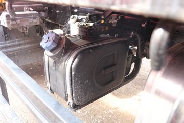 ���� ����˹Q8 С���� 170���� 4X2 5�������ػ���(����)(HFC1128P31K2D7S)ͼƬ