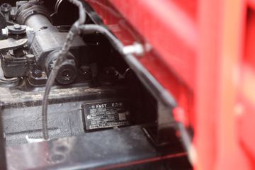 ���� ����˹Q8 С���� 170���� 4X2 5�������ػ���(����)(HFC1128P31K2D7S)ͼƬ