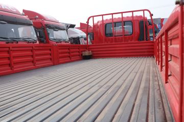 ���� ����˹Q8 С���� 170���� 4X2 5�������ػ���(����)(HFC1128P31K2D7S)ͼƬ