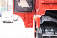 青岛解放 JH6重卡 领航版2.0 460马力 8X4 9.5米栏板载货车(国六)(CA1310P25K2L7T4E6A80)