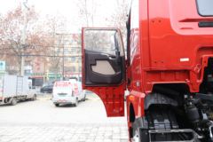 青岛解放 JH6重卡 领航版2.0 460马力 8X4 9.5米栏板载货车(国六)(CA1310P25K2L7T4E6A80)