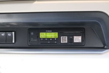 һ����� ��J6V 460���� 6X4ǣ����(����)(CA4250P66K25T1E6)ͼƬ