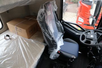 һ����� ��J6V 460���� 6X4ǣ����(����)(CA4250P66K25T1E6)ͼƬ