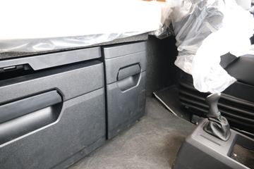 һ����� ��J6V 460���� 6X4ǣ����(����)(CA4250P66K25T1E6)ͼƬ