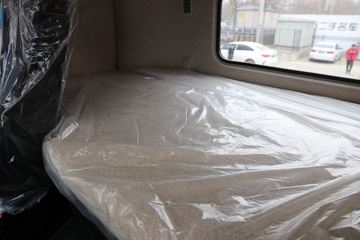 һ����� ��J6V 460���� 6X4ǣ����(����)(CA4250P66K25T1E6)ͼƬ