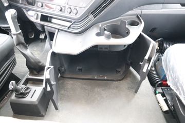 һ����� ��J6V 460���� 6X4ǣ����(����)(CA4250P66K25T1E6)ͼƬ