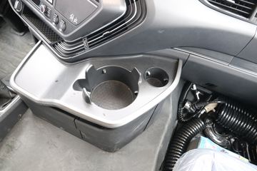 һ����� ��J6V 460���� 6X4ǣ����(����)(CA4250P66K25T1E6)ͼƬ