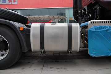 һ����� ��J6V 460���� 6X4ǣ����(����)(CA4250P66K25T1E6)ͼƬ