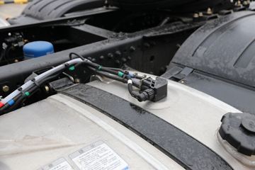 һ����� ��J6V 460���� 6X4ǣ����(����)(CA4250P66K25T1E6)ͼƬ