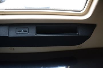 ���� ŷ������ ��Խ�� 580���� 6X4 AMT�Զ���ǣ����(����)(��������)ͼƬ