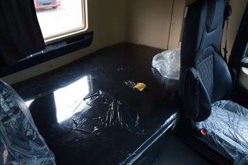 ���� ŷ������ ��Խ�� 580���� 6X4 AMT�Զ���ǣ����(����)(��������)ͼƬ