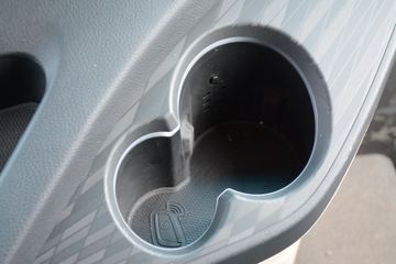 ���� ŷ������ ��Խ�� 580���� 6X4 AMT�Զ���ǣ����(����)(��������)ͼƬ