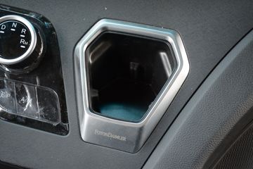 ���� ŷ������ ��Խ�� 580���� 6X4 AMT�Զ���ǣ����(����)(��������)ͼƬ