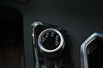 ���� ŷ������ ��Խ�� 580���� 6X4 AMT�Զ���ǣ����(����)(��������)ͼƬ