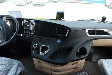 ���� ŷ������ ��Խ�� 580���� 6X4 AMT�Զ���ǣ����(����)(��������)ͼƬ