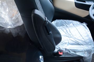 ���� ŷ������ ��Խ�� 580���� 6X4 AMT�Զ���ǣ����(����)(��������)ͼƬ