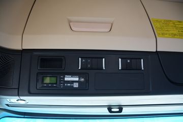 ���� ŷ������ ��Խ�� 580���� 6X4 AMT�Զ���ǣ����(����)(��������)ͼƬ