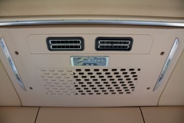 ���� ŷ������ ��Խ�� 580���� 6X4 AMT�Զ���ǣ����(����)(��������)ͼƬ