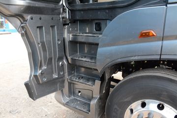 ���� ŷ������ ��Խ�� 580���� 6X4 AMT�Զ���ǣ����(����)(��������)ͼƬ