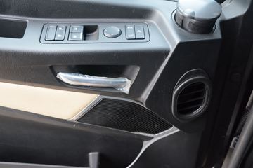 ���� ŷ������ ��Խ�� 580���� 6X4 AMT�Զ���ǣ����(����)(��������)ͼƬ