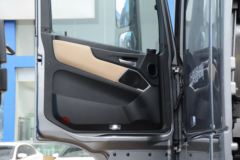 福田 欧曼银河 穿越版 580马力 6X4 AMT自动挡牵引车(国六)(带缓速器)(BJ4259Y6DHL-12)