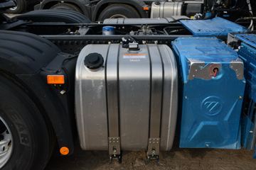 ���� ŷ������ ��Խ�� 580���� 6X4 AMT�Զ���ǣ����(����)(��������)ͼƬ