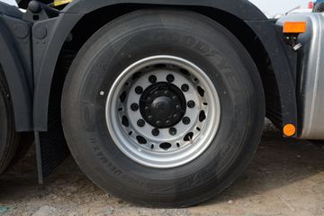 ���� ŷ������ ��Խ�� 580���� 6X4 AMT�Զ���ǣ����(����)(��������)ͼƬ