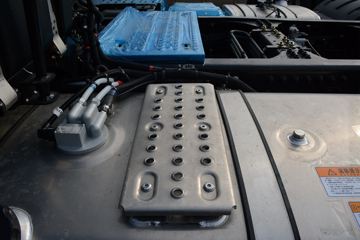 ���� ŷ������ ��Խ�� 580���� 6X4 AMT�Զ���ǣ����(����)(��������)ͼƬ