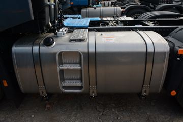 ���� ŷ������ ��Խ�� 580���� 6X4 AMT�Զ���ǣ����(����)(��������)ͼƬ