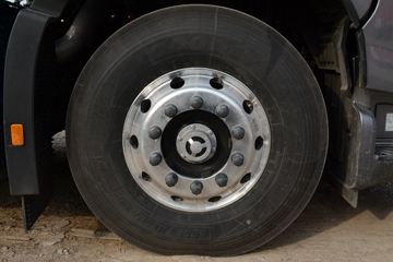 ���� ŷ������ ��Խ�� 580���� 6X4 AMT�Զ���ǣ����(����)(��������)ͼƬ